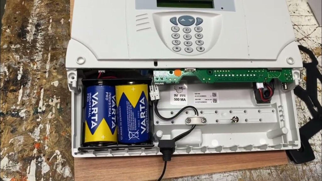 Problème transmetteur téléphonique Diagral : diagnostic et solutions 2 Transmetteur téléphonique GSM Diagral