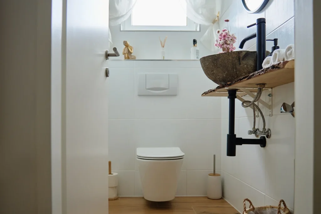 Largeur minimale d'un WC : les vraies cotes pour une pièce qui reste pratique 2