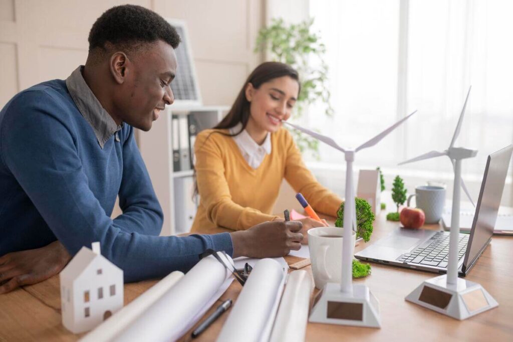 Audit logement : la première étape pour rénover sa maison 2 Diagnostiqueur professionnel réalisant l'audit énergétique d'une maison individuelle